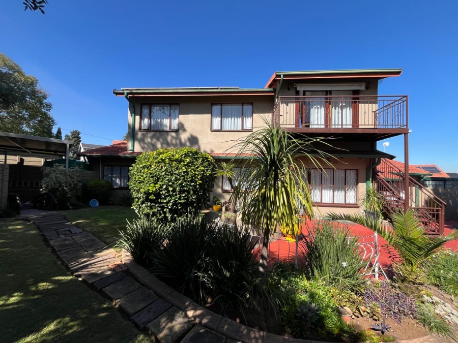 3 Bedroom Property for Sale in Verwoerdpark Gauteng
