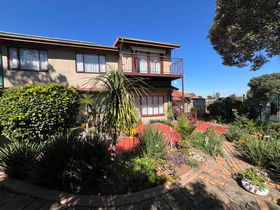 3 Bedroom Property for Sale in Verwoerdpark Gauteng