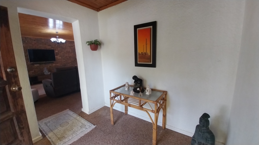 3 Bedroom Property for Sale in Brackendowns Gauteng
