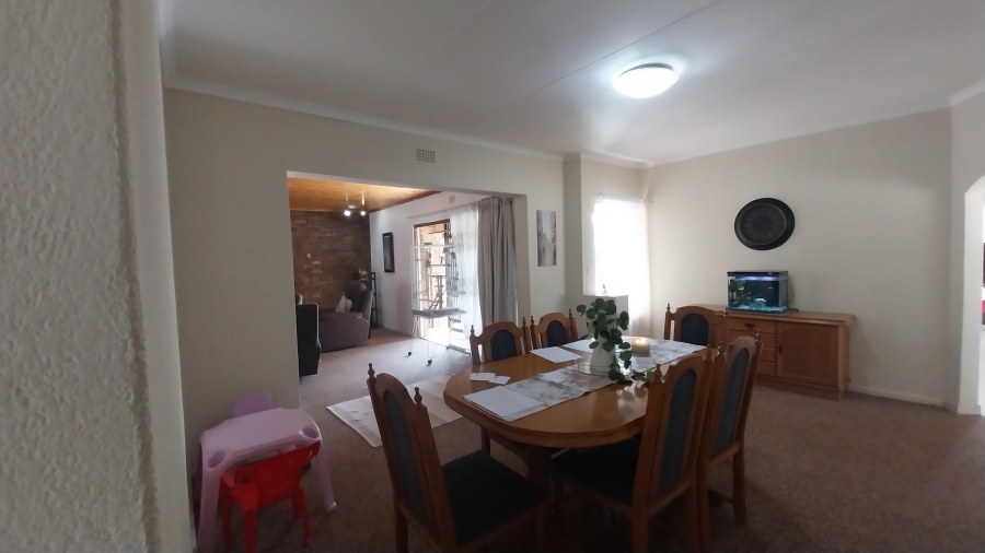3 Bedroom Property for Sale in Brackendowns Gauteng