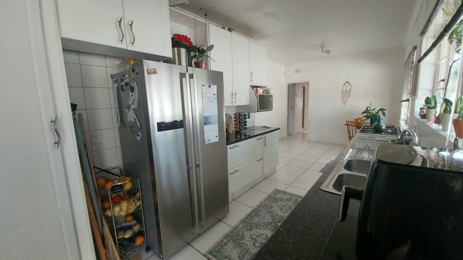 3 Bedroom Property for Sale in Brackendowns Gauteng