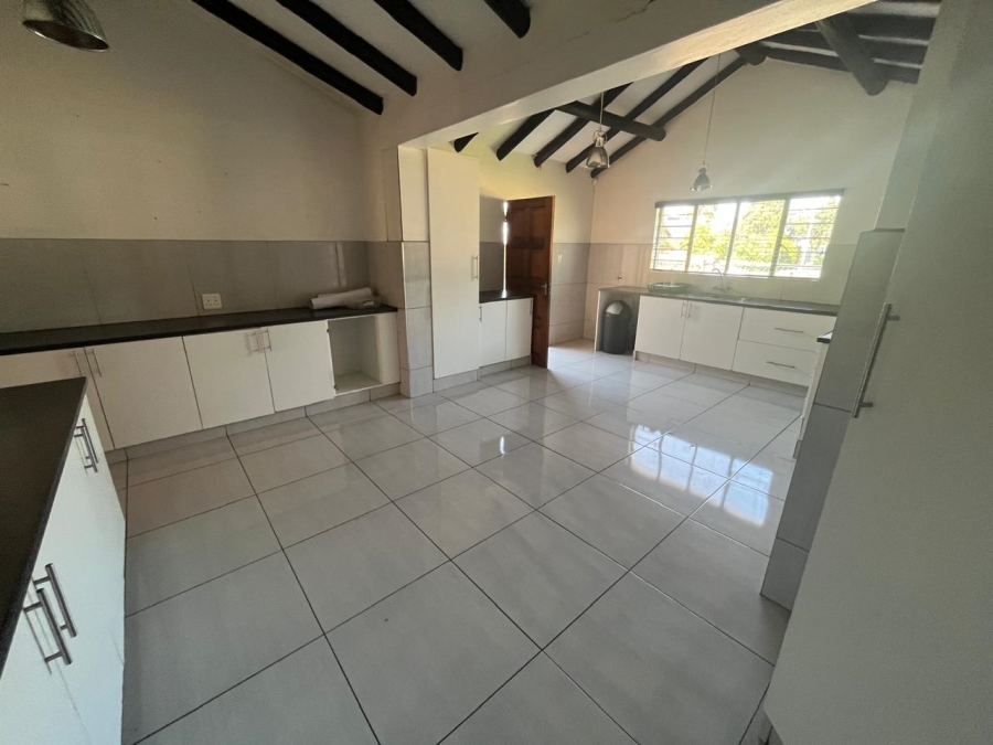 4 Bedroom Property for Sale in Verwoerdpark Gauteng