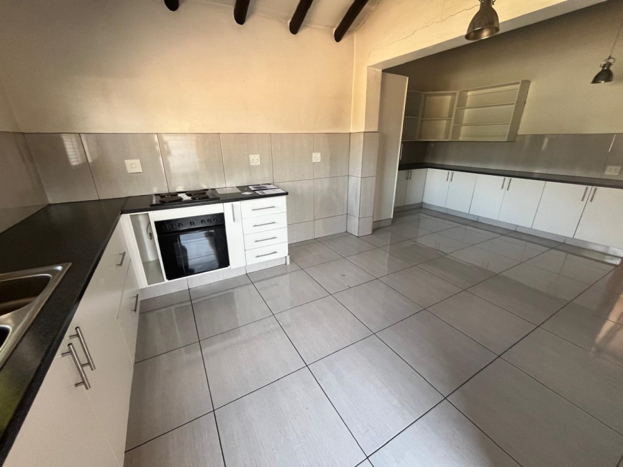4 Bedroom Property for Sale in Verwoerdpark Gauteng