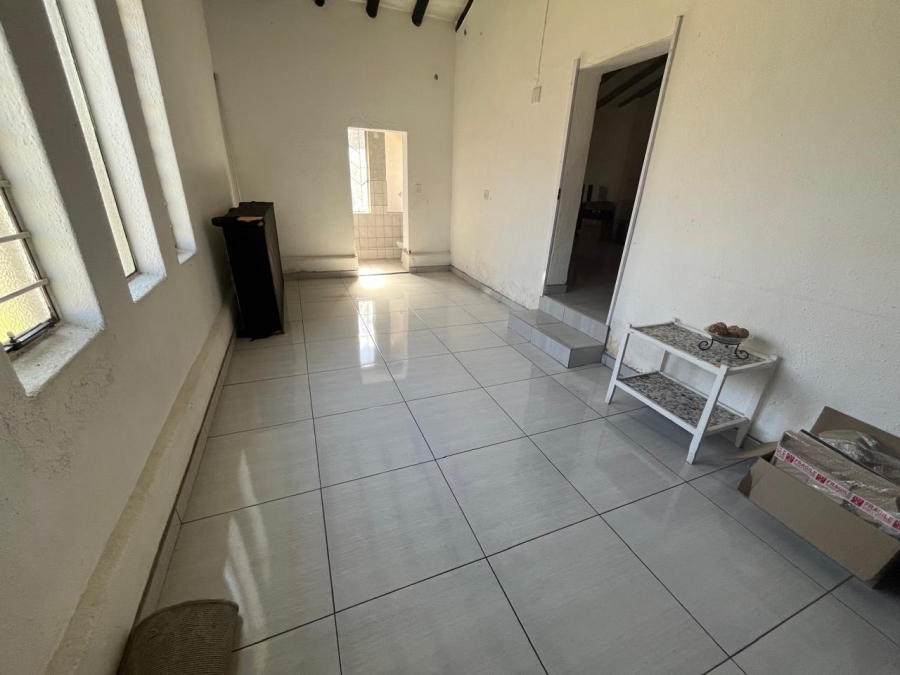 4 Bedroom Property for Sale in Verwoerdpark Gauteng