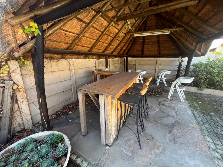 4 Bedroom Property for Sale in Verwoerdpark Gauteng