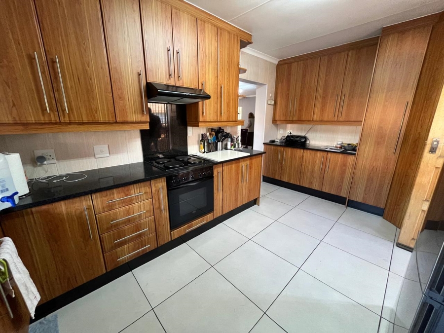 3 Bedroom Property for Sale in New Market Gauteng
