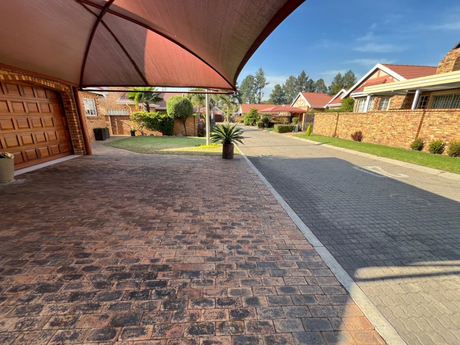 3 Bedroom Property for Sale in New Market Gauteng