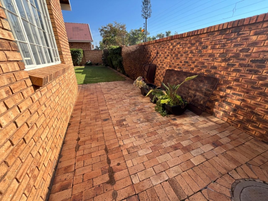 3 Bedroom Property for Sale in New Market Gauteng