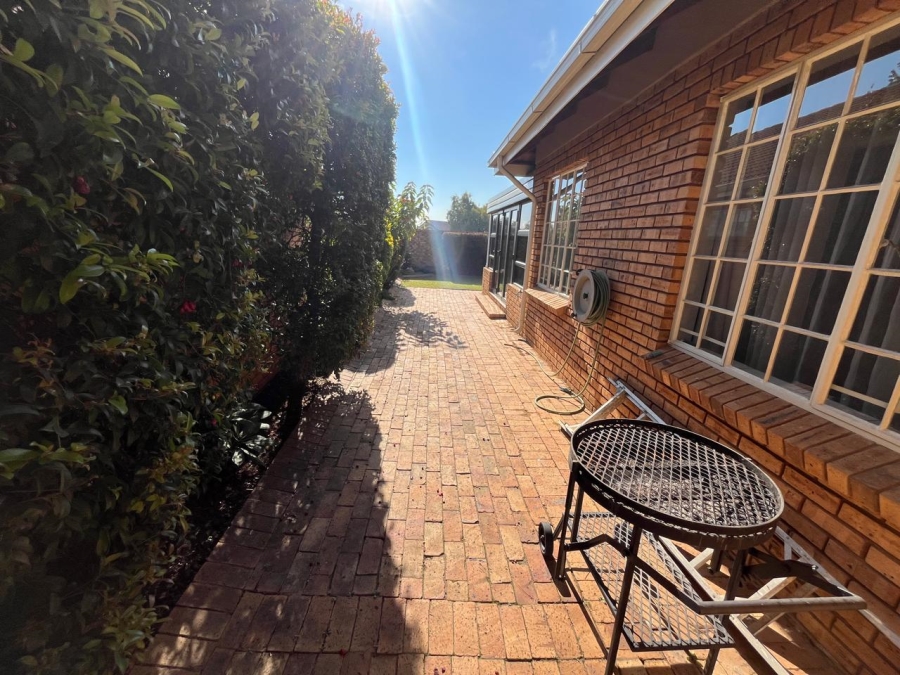 3 Bedroom Property for Sale in New Market Gauteng