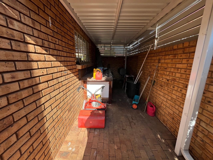 3 Bedroom Property for Sale in New Market Gauteng