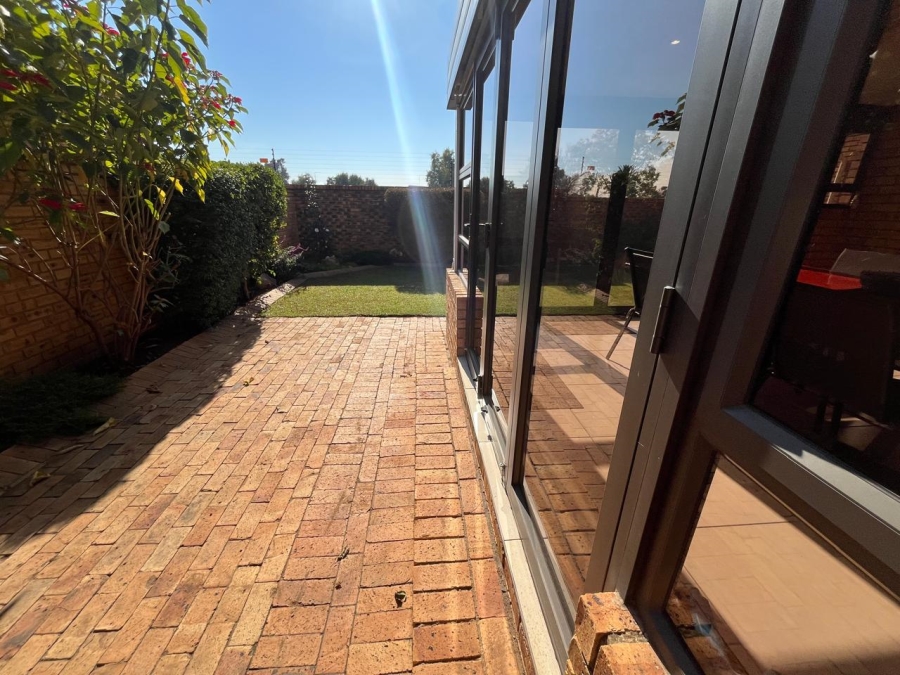 3 Bedroom Property for Sale in New Market Gauteng