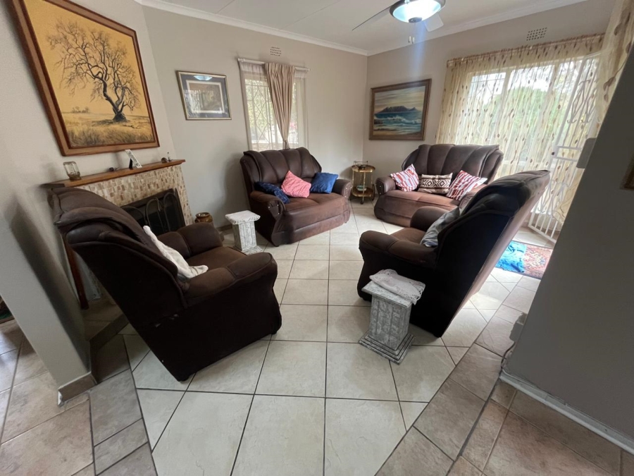 3 Bedroom Property for Sale in Brackendowns Gauteng