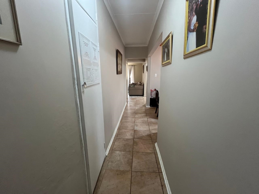 3 Bedroom Property for Sale in Brackendowns Gauteng