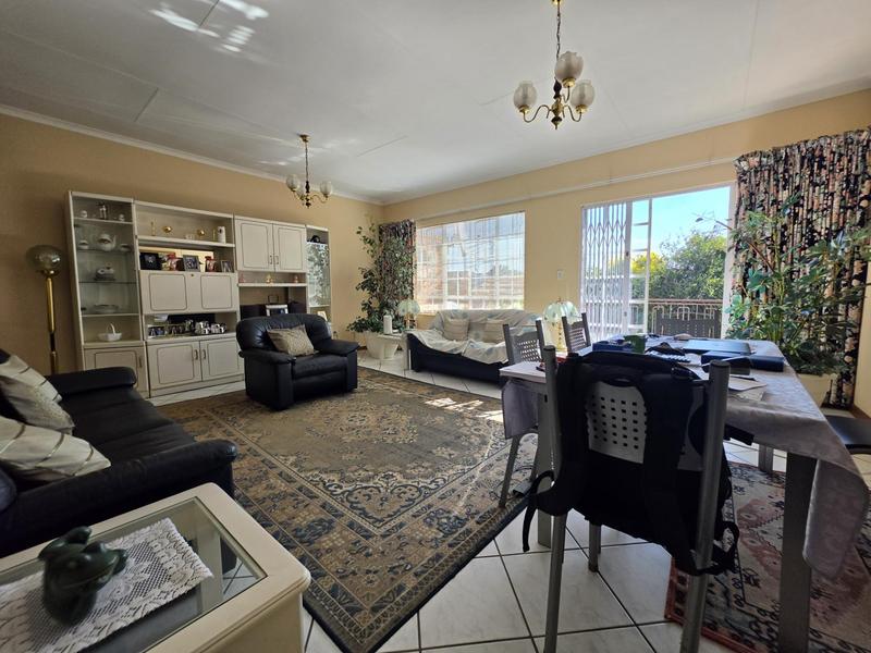 3 Bedroom Property for Sale in New Redruth Gauteng