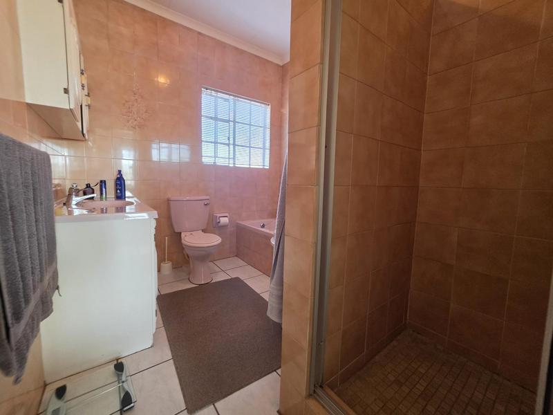 3 Bedroom Property for Sale in New Redruth Gauteng