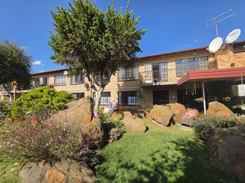 3 Bedroom Property for Sale in New Redruth Gauteng
