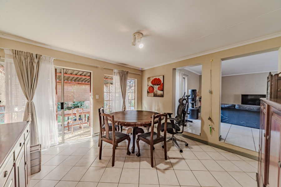 2 Bedroom Property for Sale in Elardus Park Gauteng