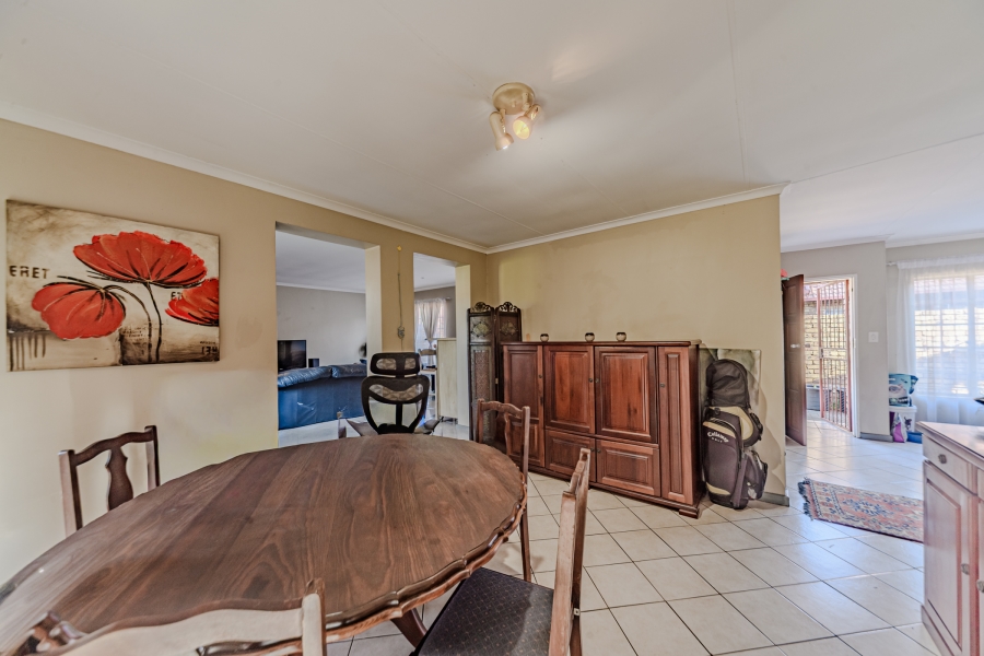 2 Bedroom Property for Sale in Elardus Park Gauteng