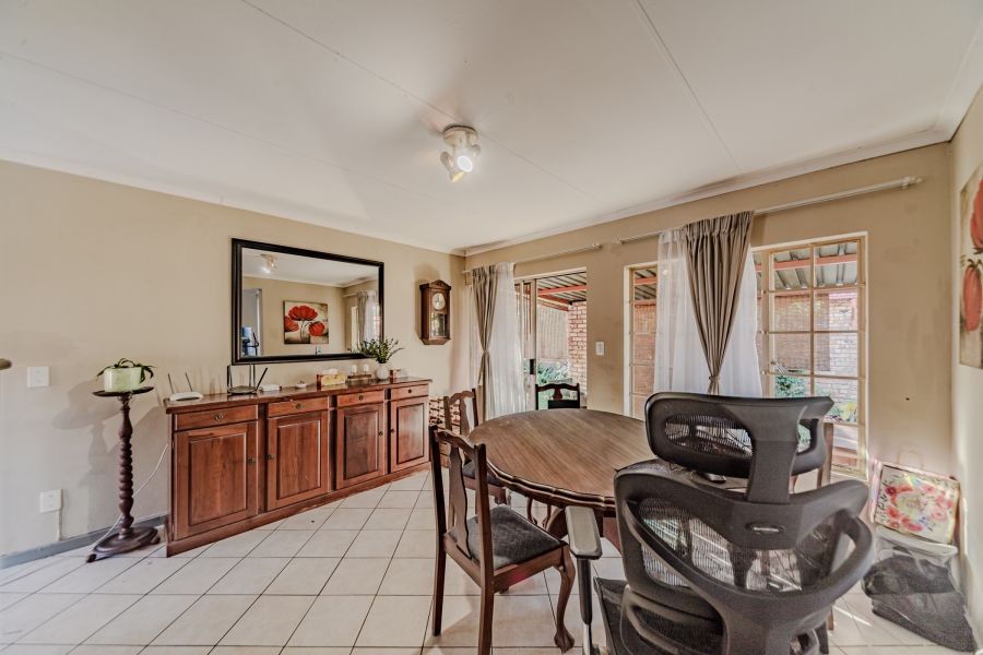 2 Bedroom Property for Sale in Elardus Park Gauteng