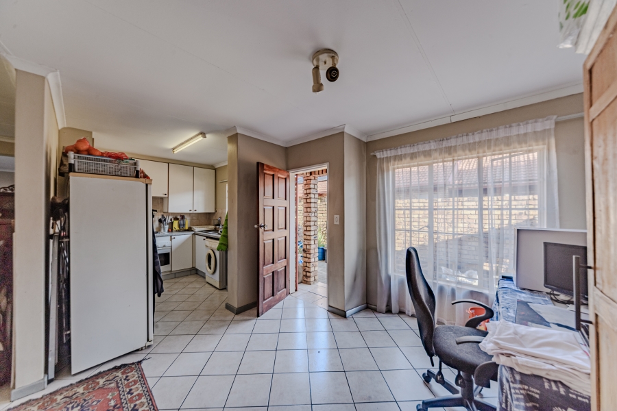 2 Bedroom Property for Sale in Elardus Park Gauteng