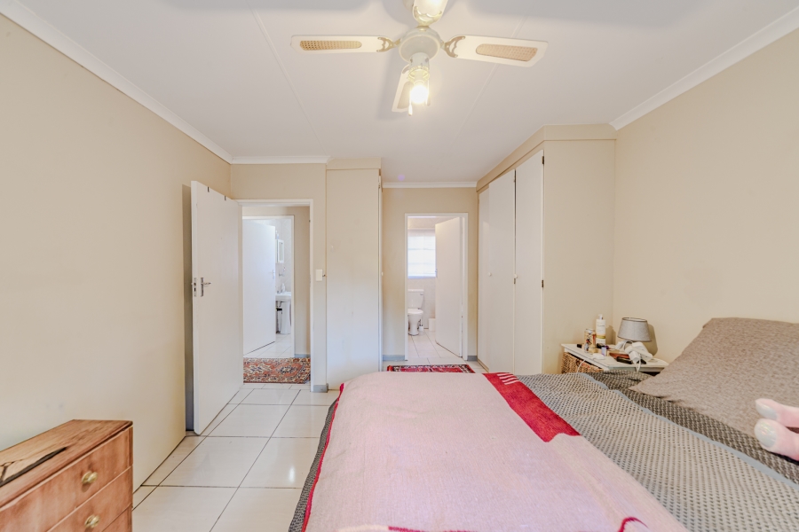 2 Bedroom Property for Sale in Elardus Park Gauteng