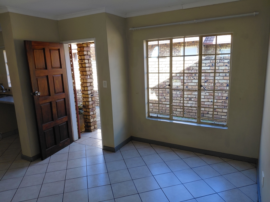 2 Bedroom Property for Sale in Elardus Park Gauteng