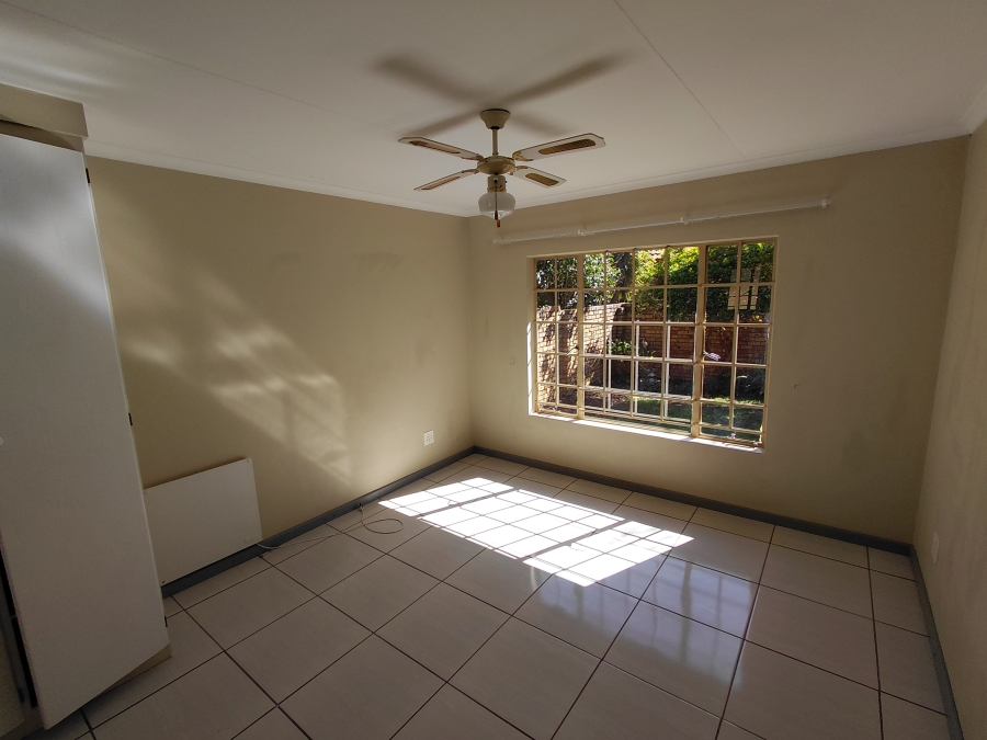 2 Bedroom Property for Sale in Elardus Park Gauteng