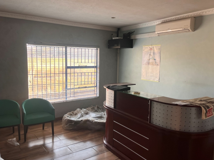 To Let Commercial Property for Rent in Morehill Gauteng