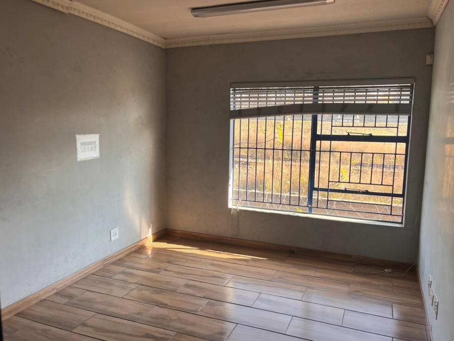 To Let Commercial Property for Rent in Morehill Gauteng