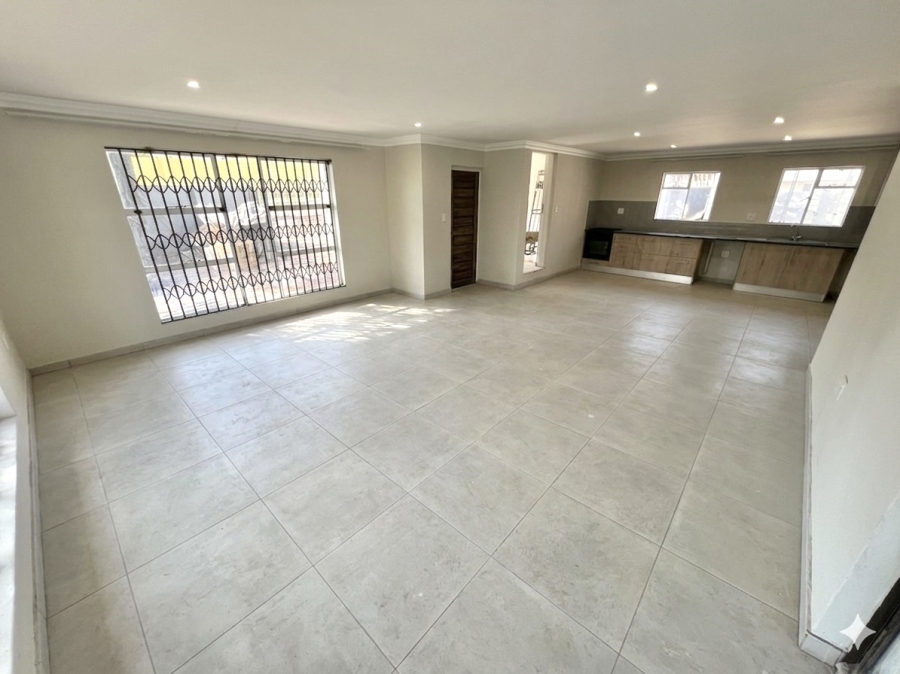 To Let 3 Bedroom Property for Rent in Vorna Valley Gauteng