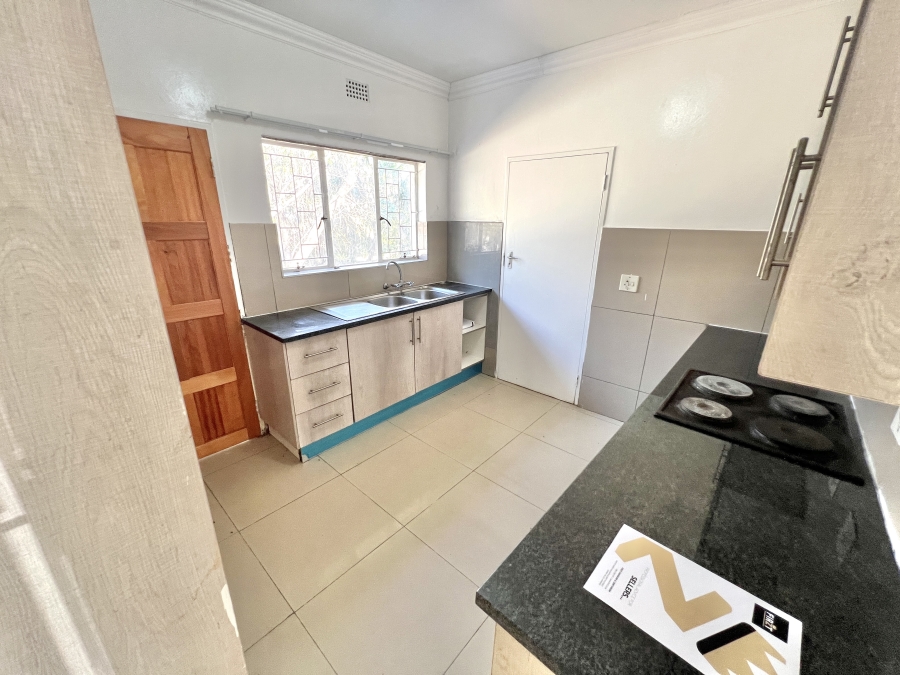 To Let 3 Bedroom Property for Rent in Vorna Valley Gauteng
