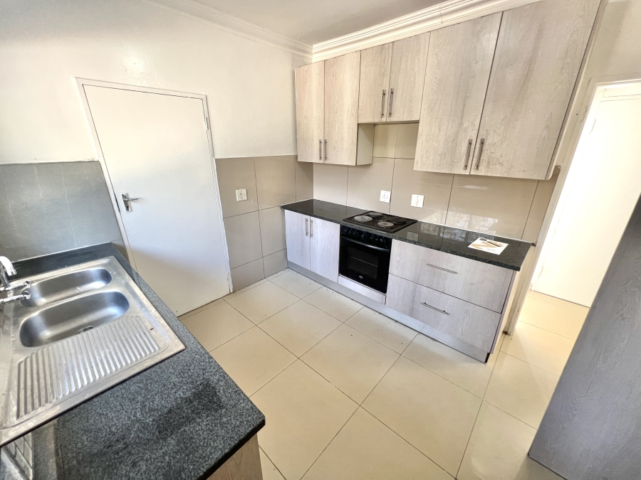 To Let 3 Bedroom Property for Rent in Vorna Valley Gauteng