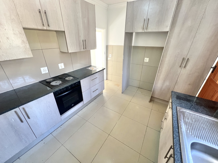 To Let 3 Bedroom Property for Rent in Vorna Valley Gauteng