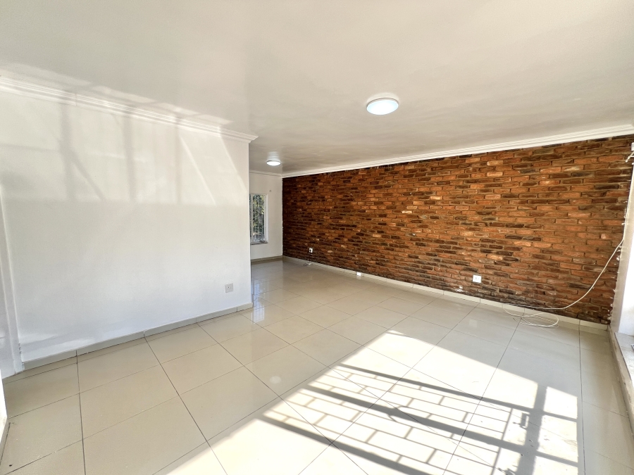 To Let 3 Bedroom Property for Rent in Vorna Valley Gauteng
