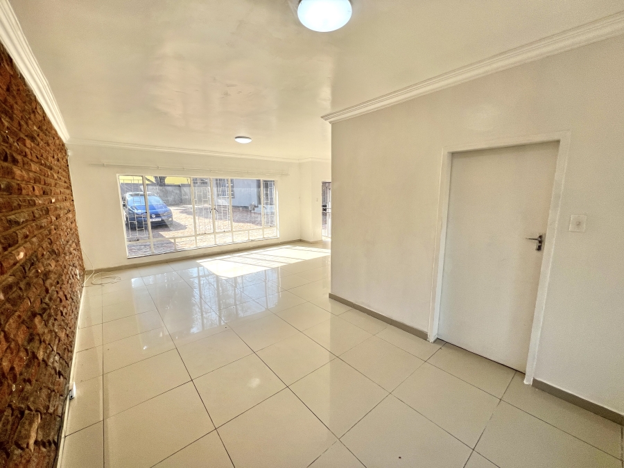 To Let 3 Bedroom Property for Rent in Vorna Valley Gauteng