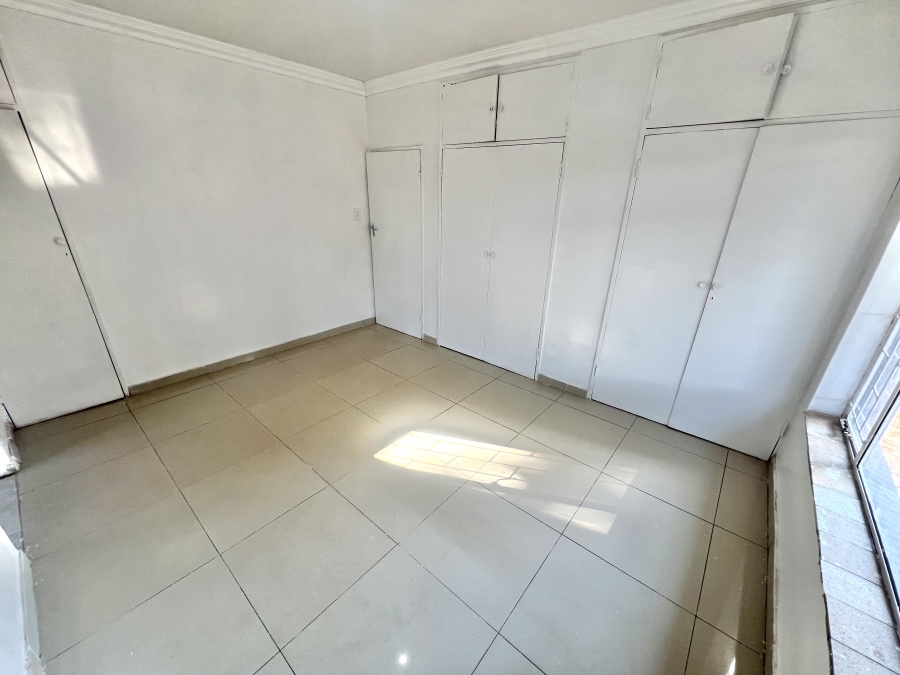 To Let 3 Bedroom Property for Rent in Vorna Valley Gauteng