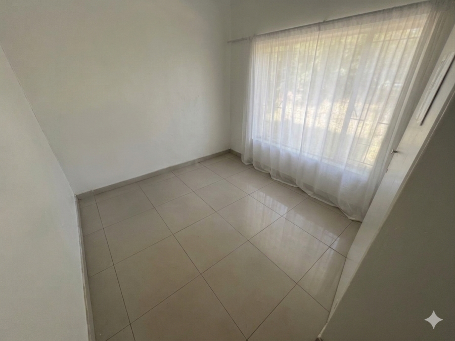 To Let 3 Bedroom Property for Rent in Vorna Valley Gauteng