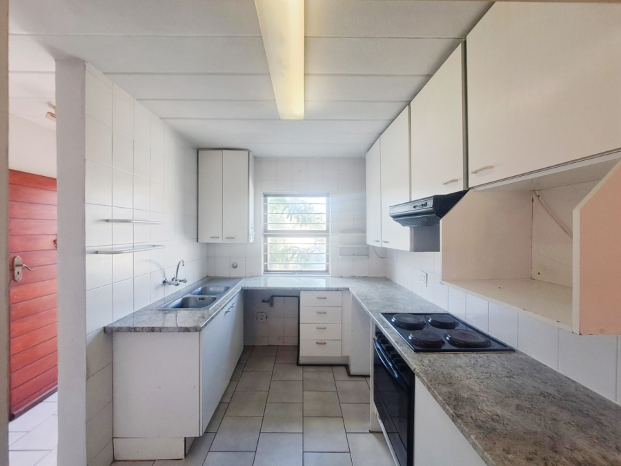 To Let 2 Bedroom Property for Rent in Kew Gauteng