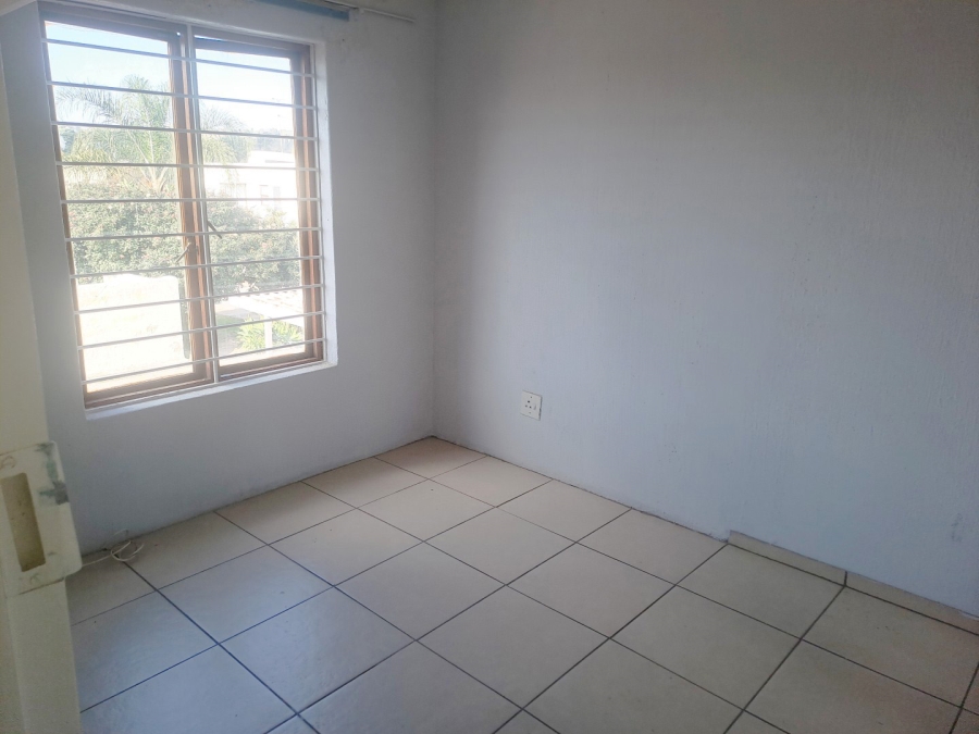 To Let 2 Bedroom Property for Rent in Kew Gauteng