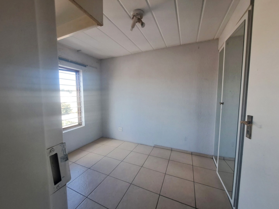 To Let 2 Bedroom Property for Rent in Kew Gauteng
