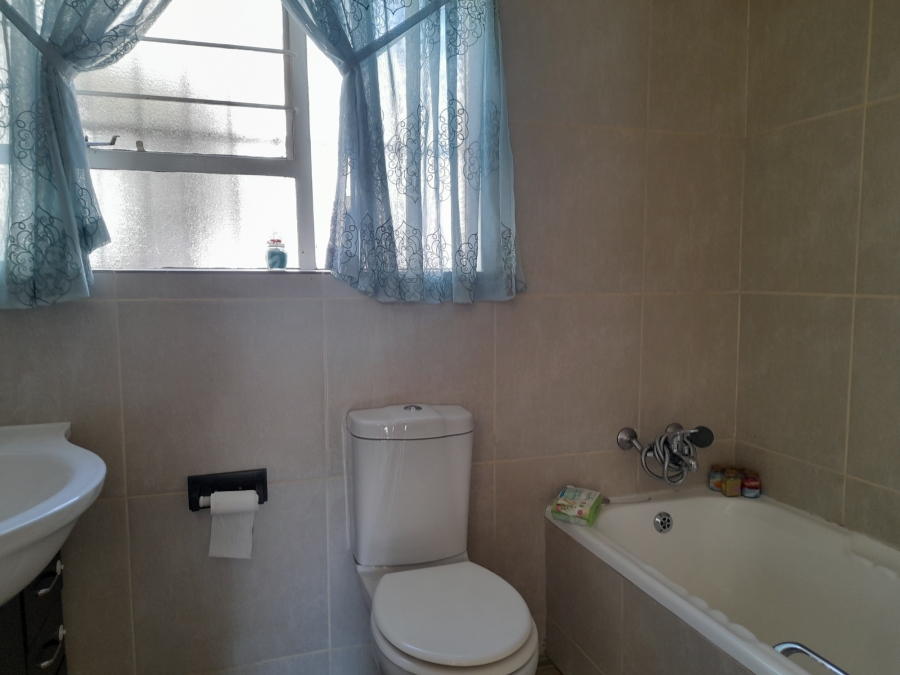 3 Bedroom Property for Sale in Suideroord Gauteng