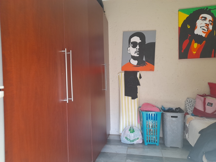 3 Bedroom Property for Sale in Suideroord Gauteng