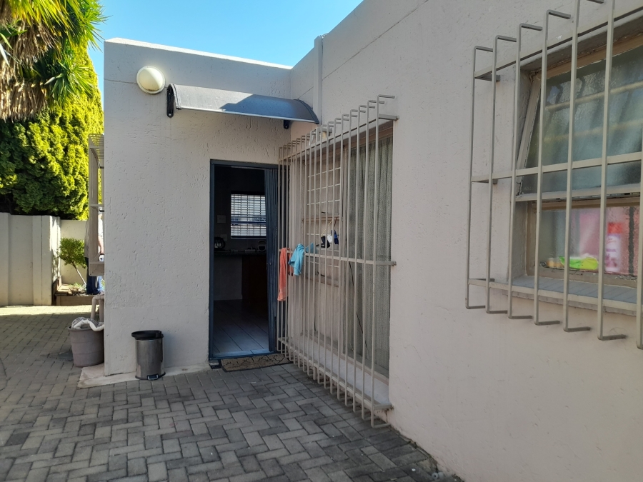 3 Bedroom Property for Sale in Suideroord Gauteng