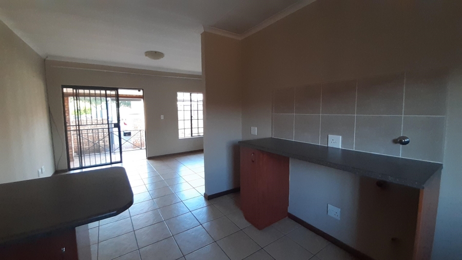 To Let 3 Bedroom Property for Rent in Golf Park Gauteng