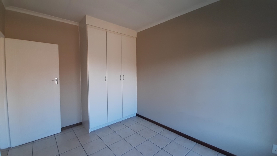 To Let 3 Bedroom Property for Rent in Golf Park Gauteng