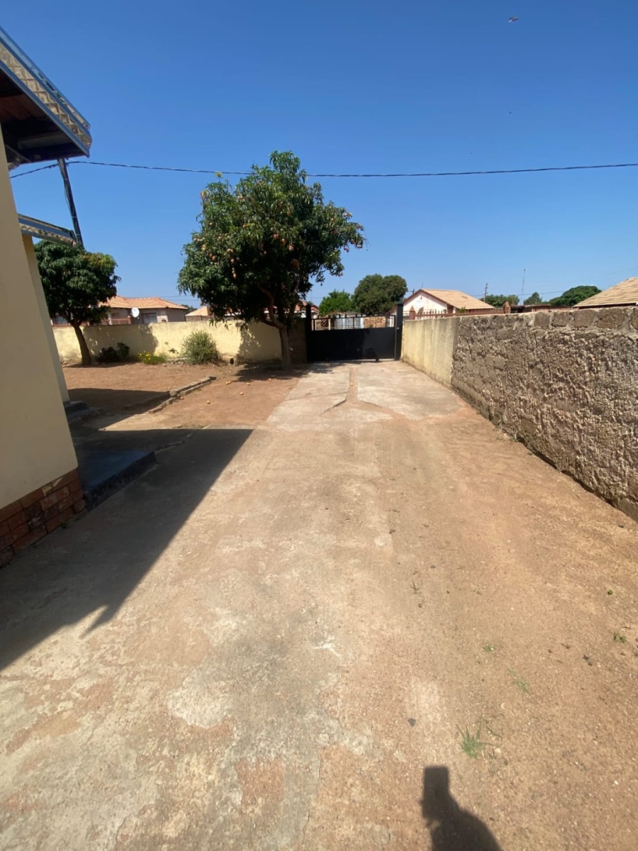 3 Bedroom Property for Sale in Soshanguve GG Gauteng