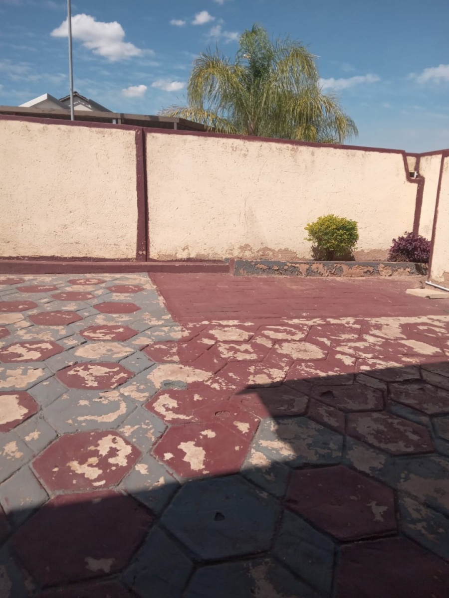 2 Bedroom Property for Sale in Soshanguve VV Gauteng