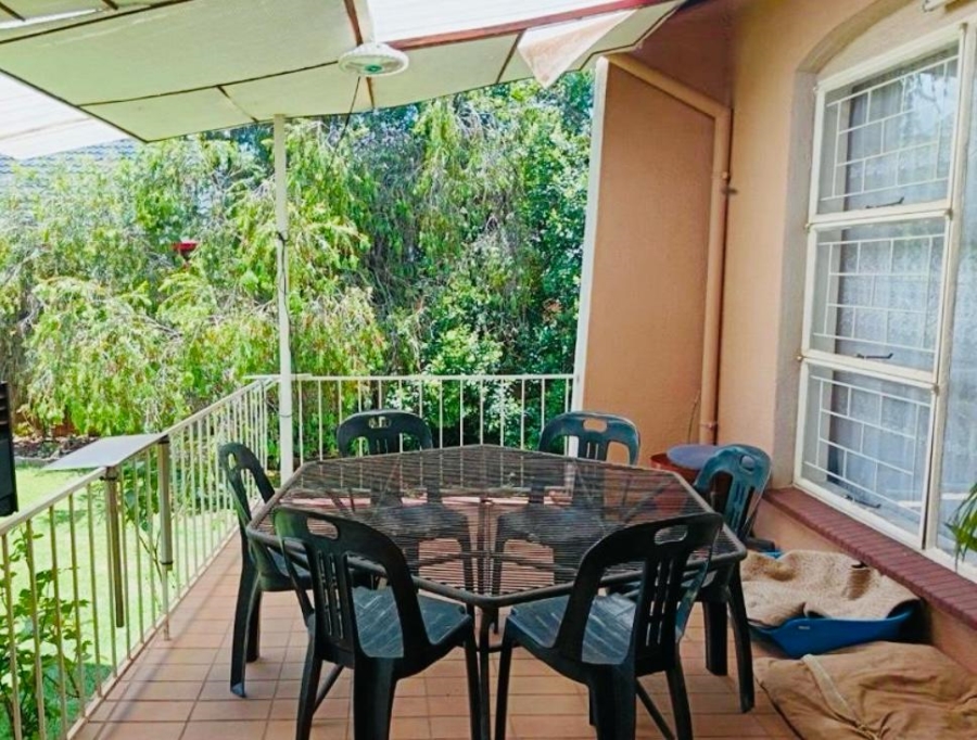 3 Bedroom Property for Sale in Helikonpark Gauteng