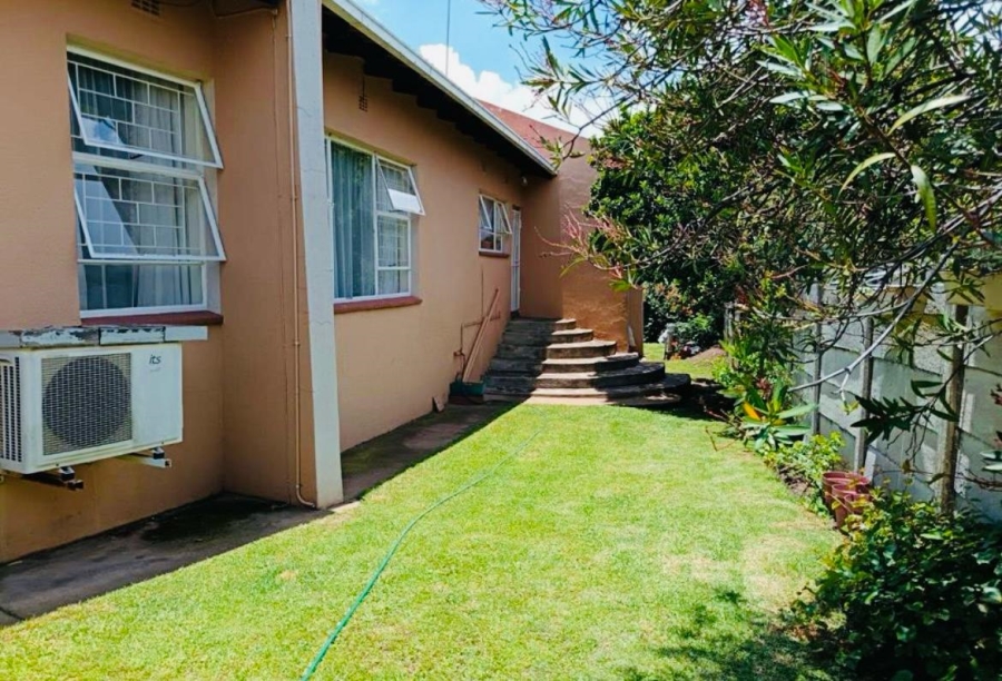 3 Bedroom Property for Sale in Helikonpark Gauteng