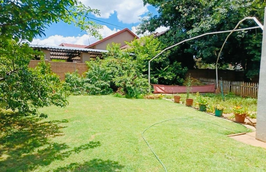 3 Bedroom Property for Sale in Helikonpark Gauteng